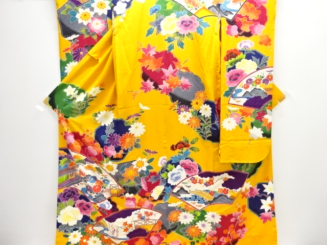 JAPANESE KIMONO / KAKESHITA FOR BRIDE / EMBROIDERY / HOUSE SCENERY & FLORAL PLANT